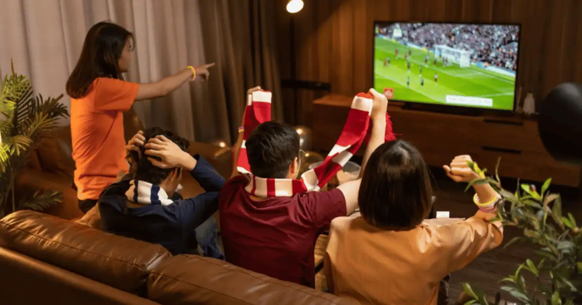 famille regarde ligue 1 tv streaming 4k